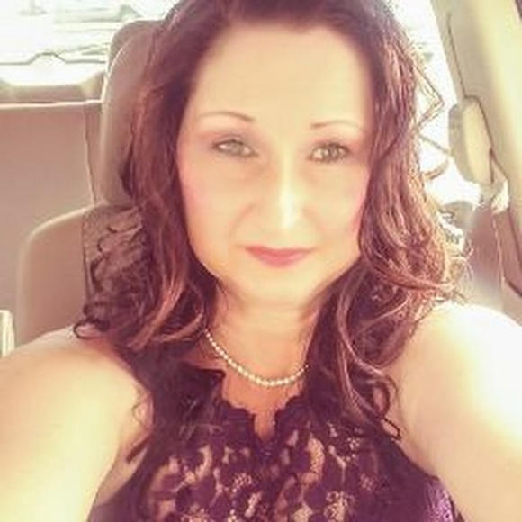 Meet your Posher, Michelle - Picture 1 of 1